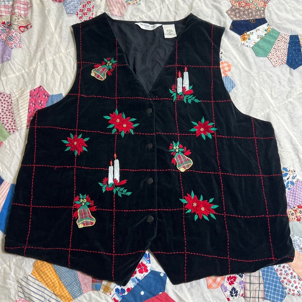 Victoria Jones Woman Vintage Christmas Velvet Vest Black Red Embroidered Plus 24